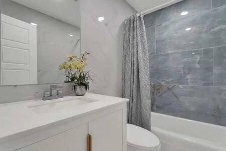 Richardson Casa | Golf Club Poolside Paradise