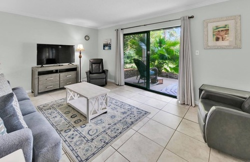 Miramar Beach Cabaña | Golf Course 92b 2 Bedroom Condo by Redawning