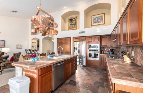 Oakwood Casa | Golf Course Beauty Oakwood Sun Lakes 55+! Sparkling Pool. Dog Friendly.