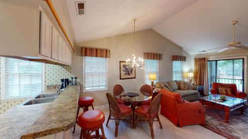 Pawleys Island Casa | Golf Course Charm Pawleys Getaway