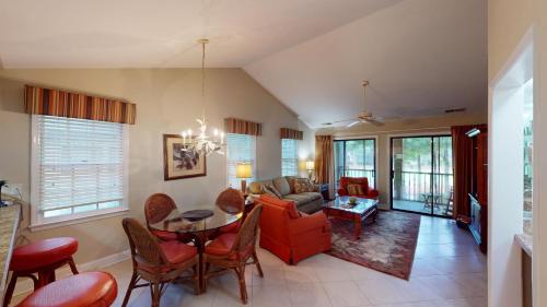 Pawleys Island Casa | Golf Course Charm Pawleys Getaway