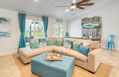 Oakland Hills Casa | Golf Course-Facing Poolside Oasis in Rotunda West!