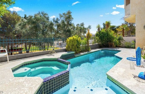 Summerlin Casa | Golf Course Front 3/3/2 home - TPC Summerlin - pool/jacuzzi - office - laundry