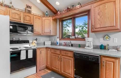 Rome Casa | Golf course-front home with 2 pools, private beach, boat launches, tennis, grill