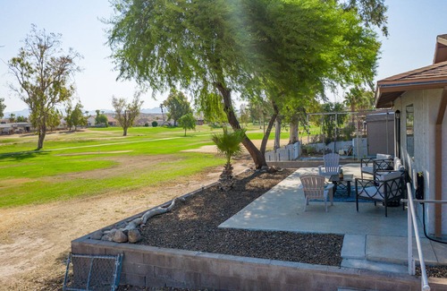 Bullhead City Casa | Golf course, modern 3 bdr home, King bed, longer stays welcome