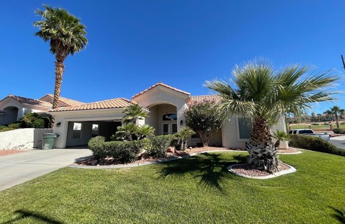 Mesquite Casa | Golf Course Oasis w/private pool --- close to everything