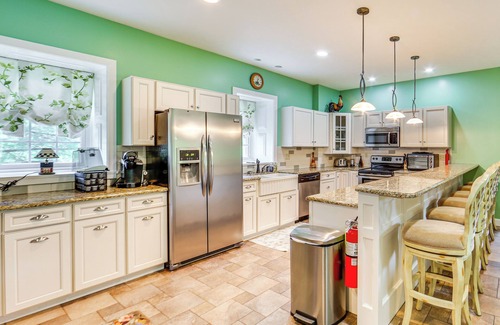 Hollidaysburg Casa | Golf Course On-Site: Spacious Hollidaysburg Home!