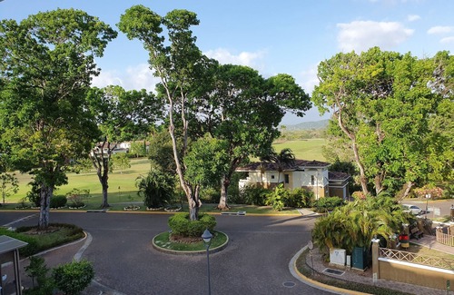 Rousseau Apartamento | Golf Course