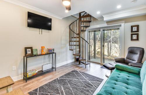 Salem Apartamento | Golf Course View Modern Keowee Key Condo!