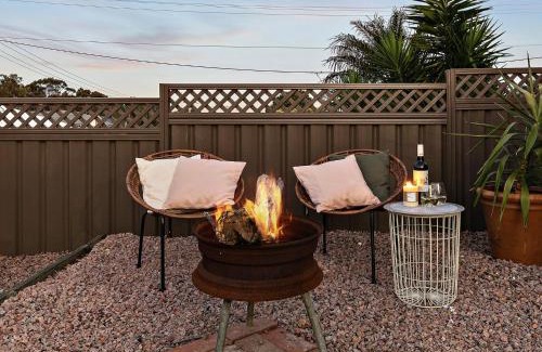 Cessnock Casa | Golf Course Views at Stonebridge 5mins to Vineyards
