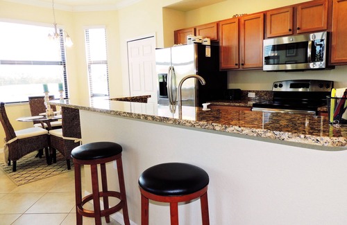 Bradenton Condominio | Golf, Lake, Paradise!
