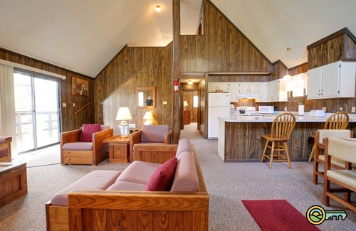 Basye Chalet De Esquí | Golf-lover's Mountain Chalet (#150A) - Great view of golf course!