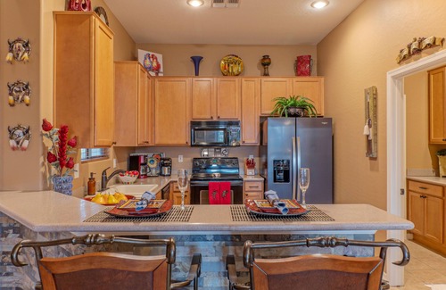 Gold Canyon Casa | Golf & Mt VIEWS, Golfers/Hikers Paradise, Comm Htd Salt POOL & Spa, All King Beds