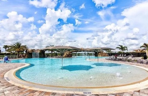 Braden River Condominio | Golf, Pools, Shops in highly Desired Lakewood National Golf Club