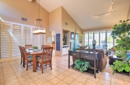 Palm Desert Apartamento | Golf Resort Getaway with Pool Access in Palm Desert