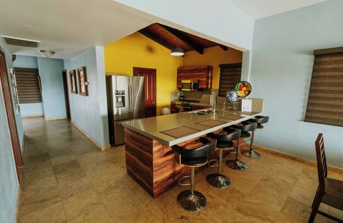 Salsipuedes Casa | GOLF VIEW AND WALKING ACCESS