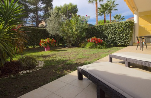 Golfe Juan Condominio | Golfe Juan - 4 People - Swimming Pool - Private Parking
