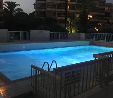 Golfe Juan Apartamento | Golfe Juan, quiet apartment with pool, near the beach