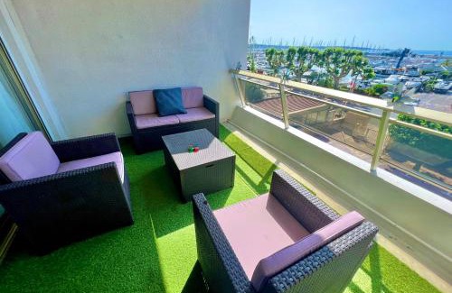 Golfe Juan Apartamento | Golfe Juan - Seafront - 2 People - Parking