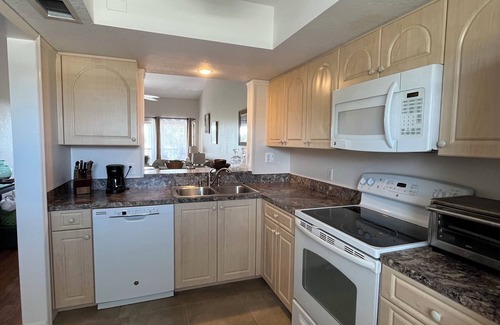 Deep Creek Condominio | Golfer and sun lover’s Punta Gorda vacation retreat, 2 beds, 2 baths