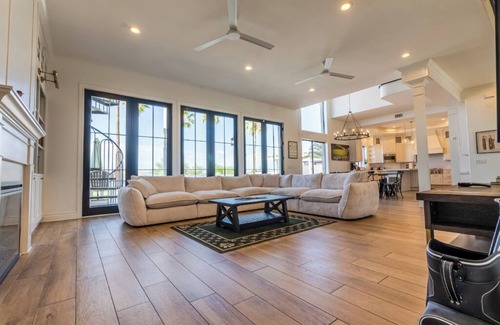 Lehi Casa | Golfer's Dream 7,000 Sq. Ft WHITE HOUSE