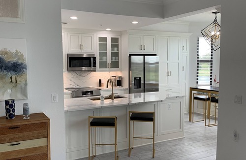 Bradenton Condominio | Golfer's Haven! Golf, Tennis, Swimming, Dining, Shopping & Beaches Close By