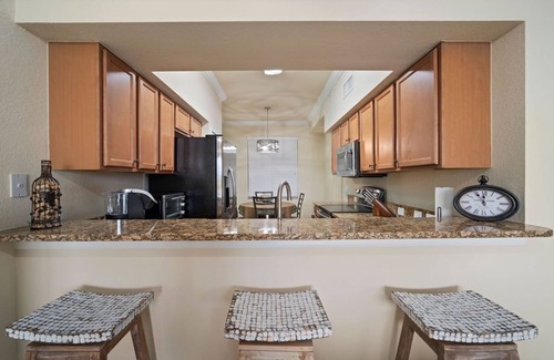 Bradenton Condominio | Golfer's Paradise! Golf, Tennis, Swimming, Dining, Shopping & Beaches Close By