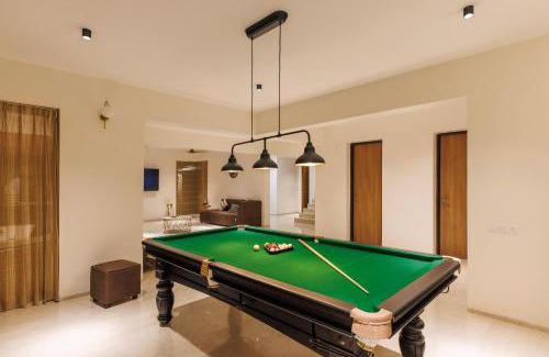 Agara Villa | Golfers Arena by StayJadePS5Pool tableJacuzzi