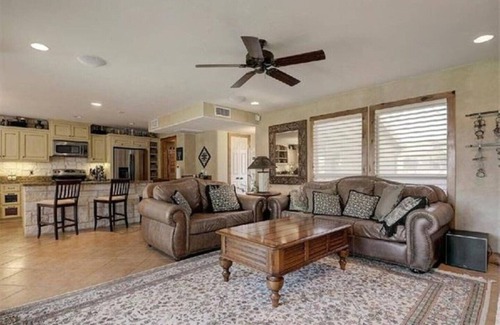 Lakeway Condominio | Golfers Hole in One - on the golf course in Lakeway Austin Tx