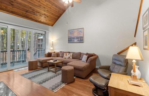Pawleys Island Villa | Golfers Paradise 3 BR Villa on the 9th Fairway