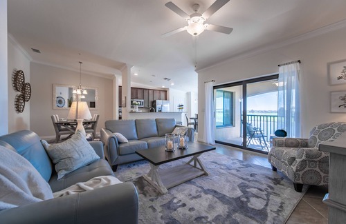Lakewood Ranch Condominio | Golfers paradise with exceptional views at Lakewood National, Utilities Included