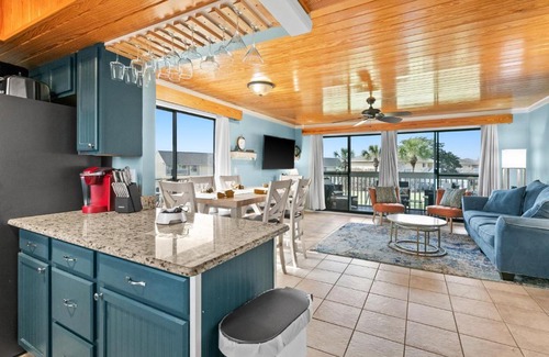 Holiday Isle Hotel | Golfing Along the Gulf