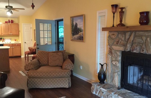Franklin Villa | GOLFING GETAWAY in the Mountains