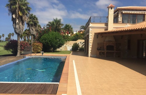 Costa Adeje Villa | 350 m² Villa ∙ 5 habitaciones ∙ 10 personas