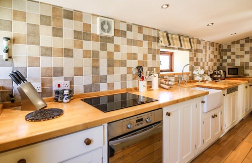 Llanwrda Cabaña | GOLWG LAS, romantic in Lampeter