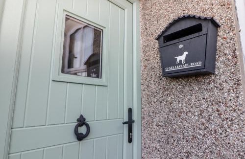 Porth Casa | Golygfa Bryn