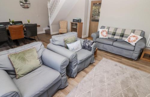 Porth Casa | Golygfa Bryn