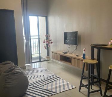 Batu Caves Apartamento | Gombak, KL at Ayuman Suites with Netflix & panoramic view of Gombak & Batu Caves