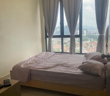 Batu Caves Apartamento | Gombak, KL at Ayuman Suites with Netflix & panoramic view of Gombak & Batu Caves
