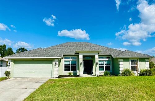 North Port Casa | Gone Coastal! Large Heated pool home 30 min from beaches!
