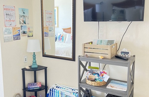 Ortona Park Complejo | ~ Gone COASTAL ~ Modern ~ BEAUTIFUL ~ OCEAN VIEW Condo!