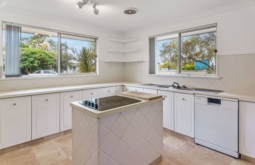 North Haven Apartamento | Gone Coastal - pool, river, beach getaway