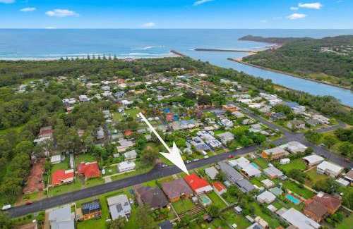 North Haven Casa | Gone Coastal - pool, river, beach getaway