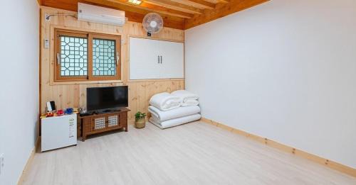 Gongju Casa | Gongju Goma Guesthouse