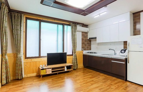 Gongju Casa | Gongju Gyeryongsandeul Flower Pension