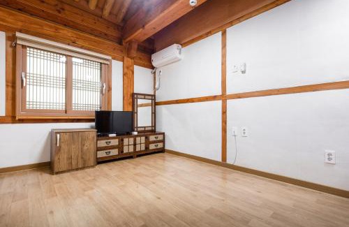 Gongju Casa | Gongju Haru Hanok Pension