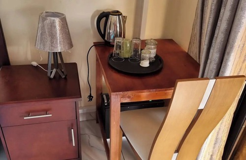 Harare East Casa | Gono Compound 2 - B&B with Queen bed