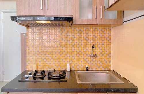 Rawasari Apartamento | Good and Warm 2BR at Green Pramuka City Apartment