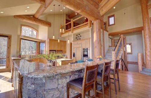 Three Peaks Casa | Good Elevations on Two Cabins Drive home