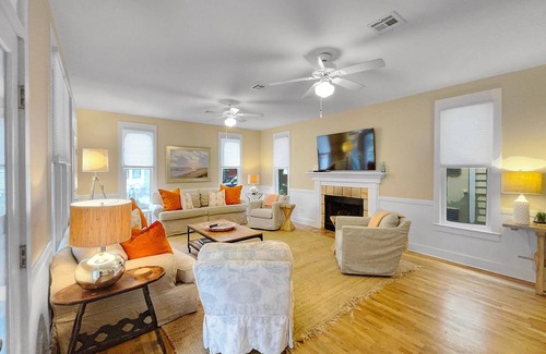 Seaside Casa | Good For You 3 Bedroom Home by Redawning